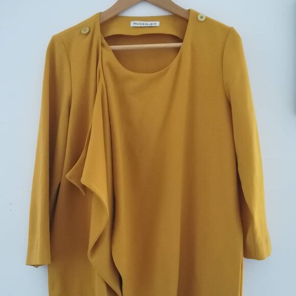 Danish designer Rodebjer Yellow Blazer - Picture 3 of 9